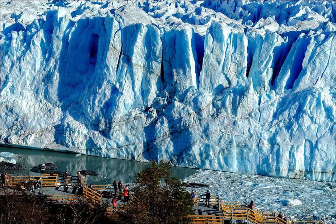 SCENIC VIEW OF SNOWCAPPED MOUNTAIN