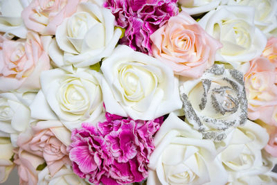 Close-up of bouquet of pink roses