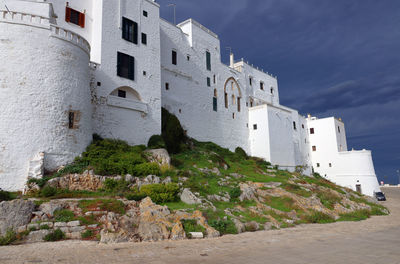 View of fort against sky