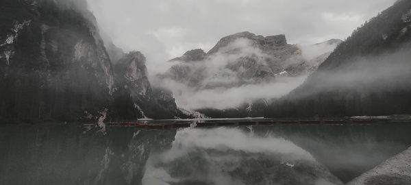 Panoramic view of lake and mountains against sky