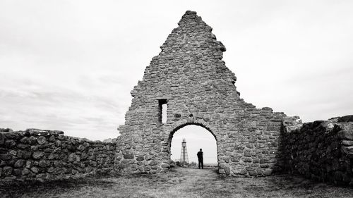 Old ruin building against sky