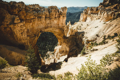 Bryce canyon arch from paria view