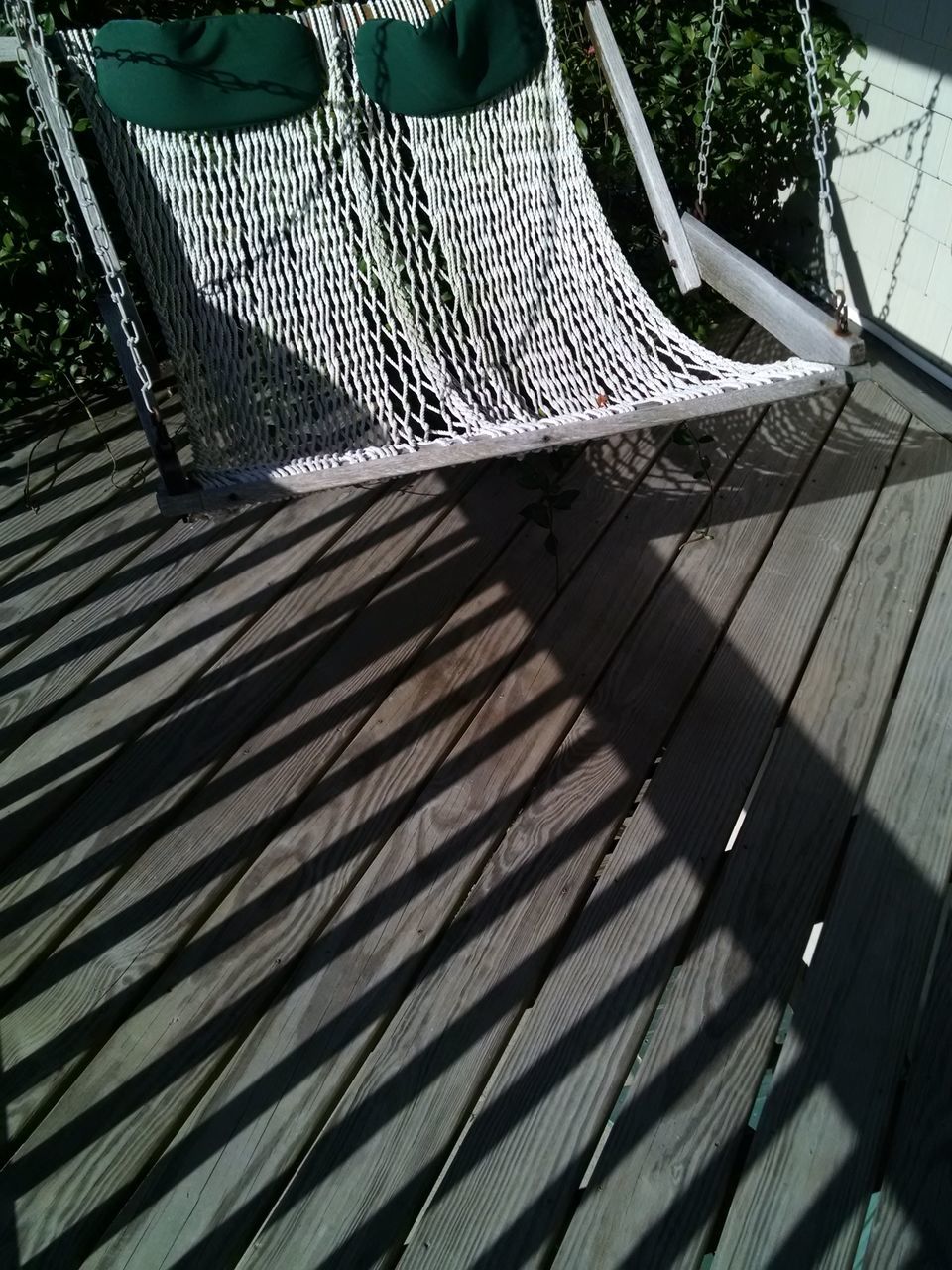 HIGH ANGLE VIEW OF SHADOW ON WALL