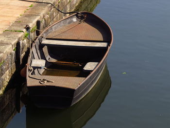 Small boat in harbour