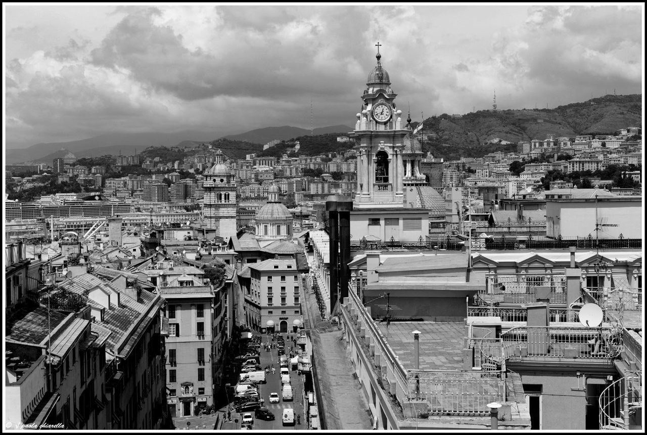 PANORAMIC VIEW OF CITYSCAPE AGAINST SKY