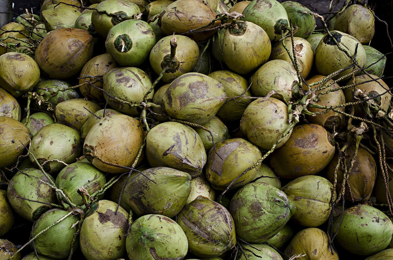 FULL FRAME SHOT OF FRUITS IN MARKET