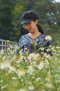 Full length of woman standing on field