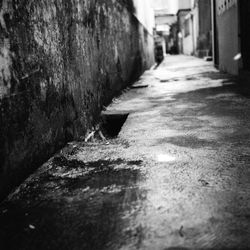 Narrow alley