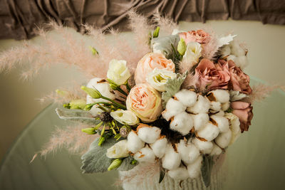 Close-up of white rose bouquet