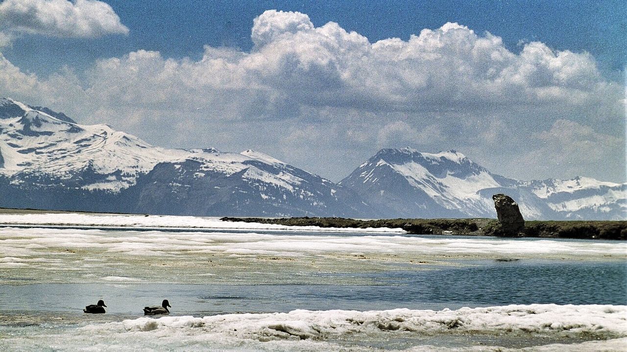 snow, winter, cold temperature, mountain, season, weather, snowcapped mountain, scenics, mountain range, beauty in nature, water, sky, tranquil scene, tranquility, nature, frozen, cloud - sky, lake, covering, landscape