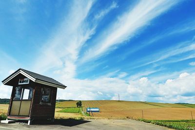 Lifeguard hut against sky