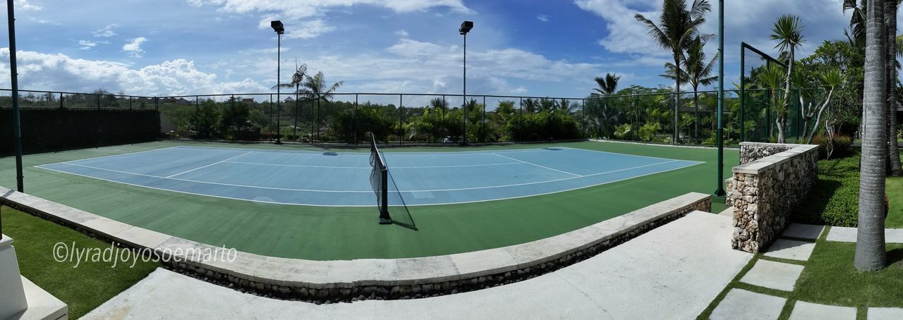 SCENIC VIEW OF BASKETBALL COURT