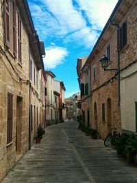 Narrow alley in city