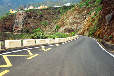 Surface level of road