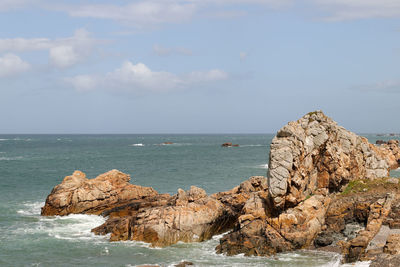 Rocky coast of brittany, le gouffre, cote de granit rose, plougrescant, brittany, france