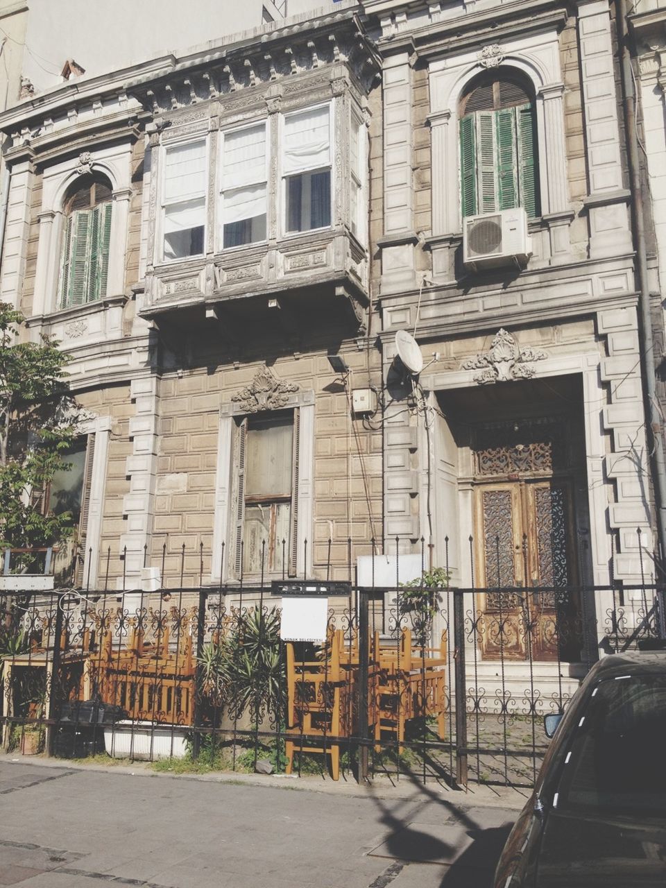 architecture, built structure, building exterior, old, window, abandoned, house, obsolete, residential building, residential structure, building, damaged, run-down, weathered, door, deterioration, day, no people, outdoors, exterior