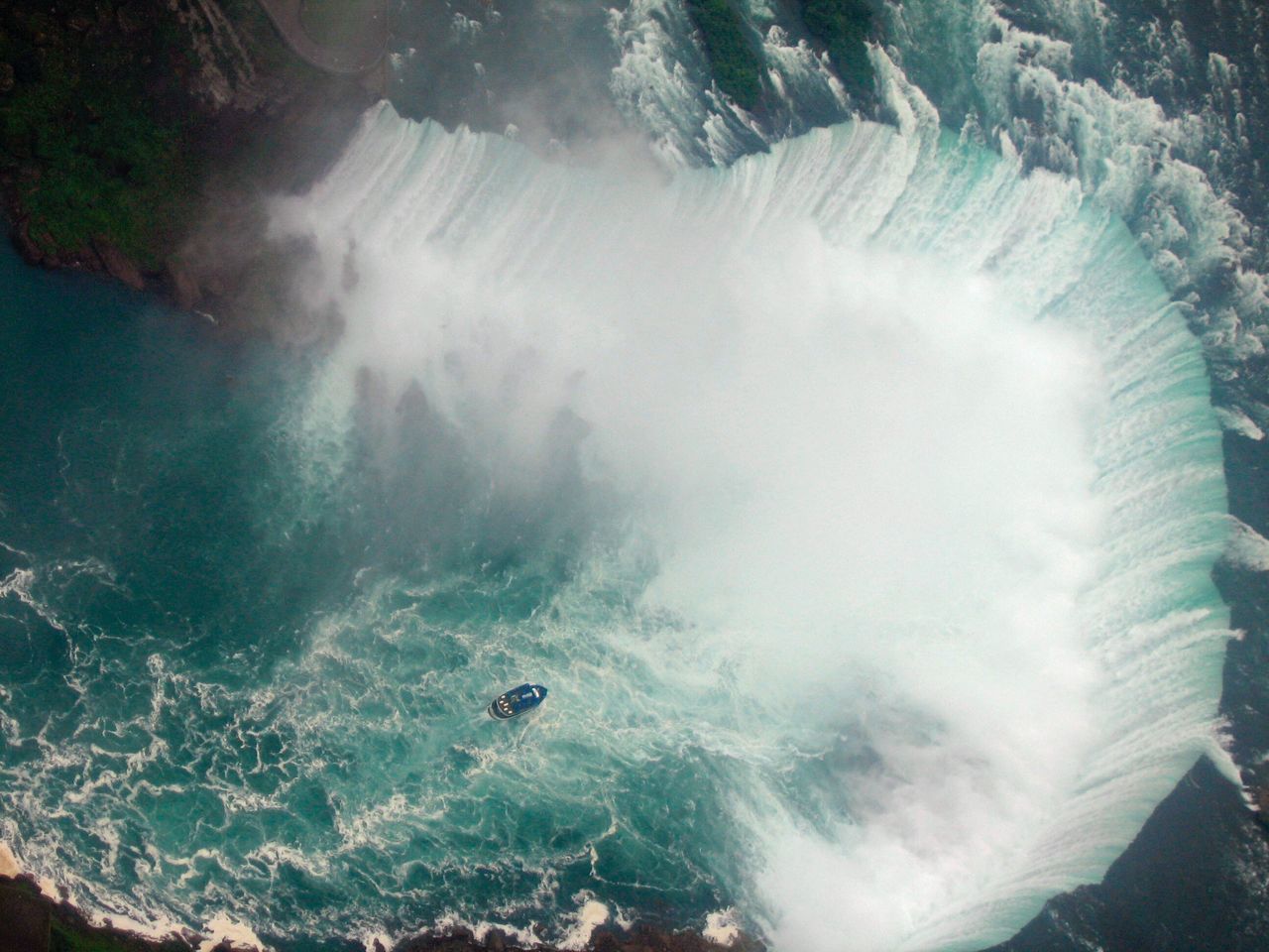 HIGH ANGLE VIEW OF WATERFALL