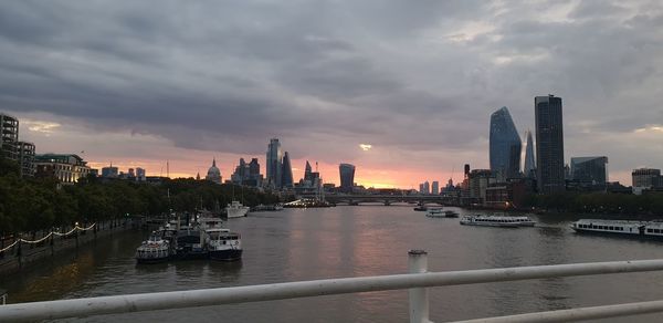 Thames, london sunrise