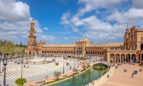 Buildings in city-sevilla 