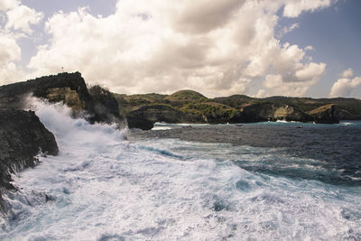 Scenic view of sea against sky, nusa penida, indonesia 