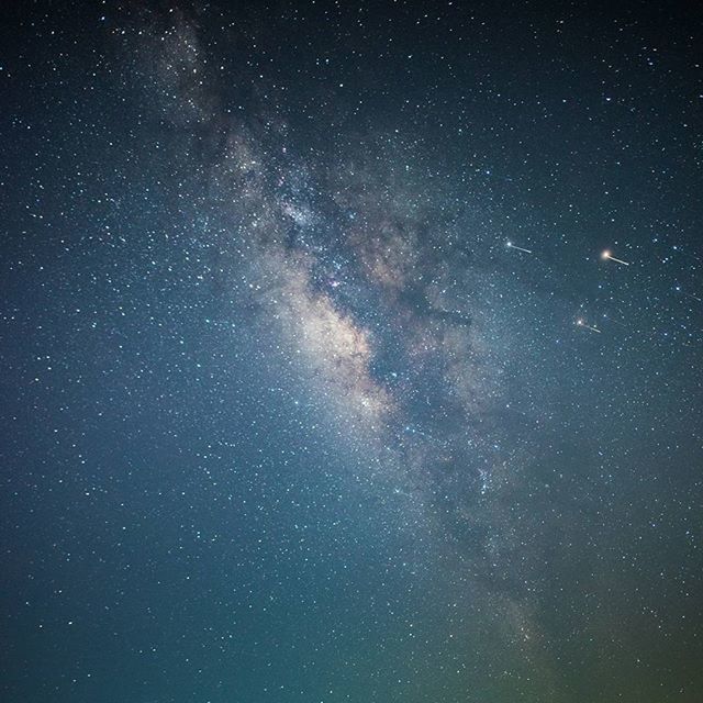 night, star - space, star field, astronomy, galaxy, space, low angle view, star, infinity, milky way, scenics, beauty in nature, tranquil scene, tranquility, sky, dark, constellation, nature, backgrounds, full frame