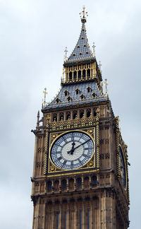 Low angle view of big ben against sky
