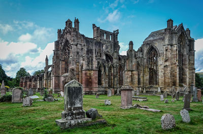 Old ruins of building against sky