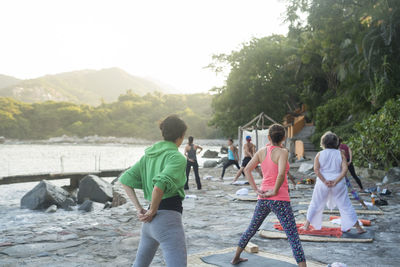 Mexico, mismaloya, yoga class at ocean front