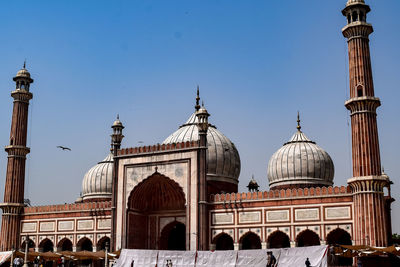 Unidentified indian tourists visiting jama masjid during ramzan season, in delhi 6, jama masjid