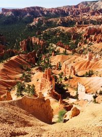 Rocky mountains at bryce canyon national park on sunny day