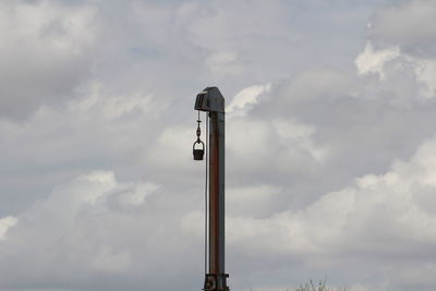 Low angle view of cloudy sky