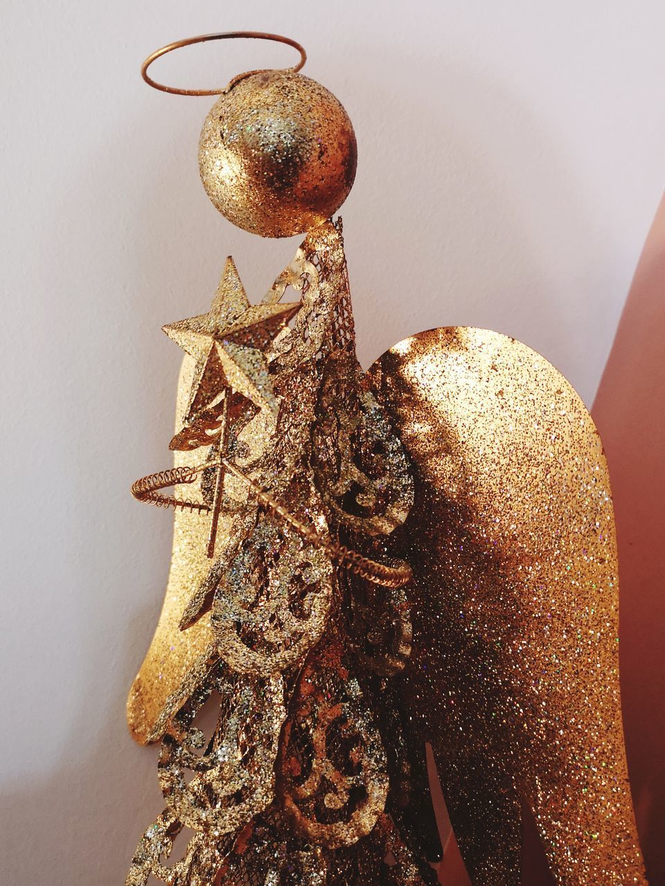 CLOSE-UP OF CHRISTMAS DECORATION