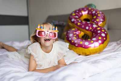 Portrait of woman wearing sunglasses