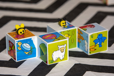 Close-up, mixed cube toys.