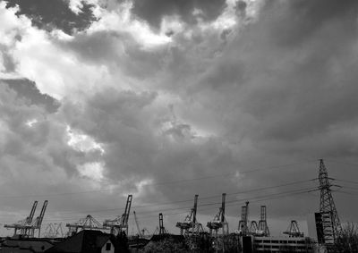 Low angle view of cloudy sky