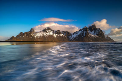 Wave ii vestrahorn mountain - iceland 