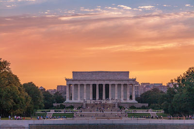 View to lincoln memorial - parthenon-inspired tribute to abraham lincoln, washington dc, usa