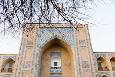 Tashkent, uzbekistan. november 2021. traditional kukeldash madrasah