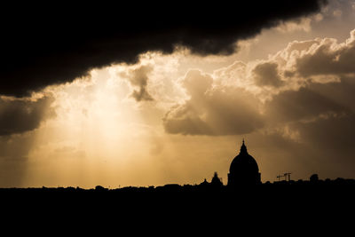 View of the saint peter's basilica's dome