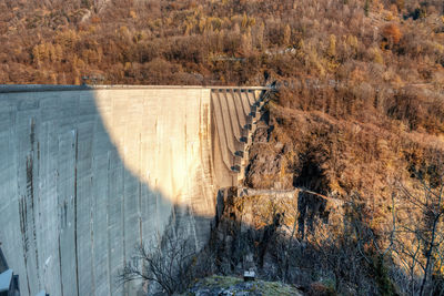 View of dam on wall