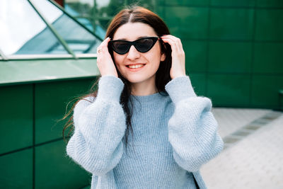 Portrait of a smiling young woman