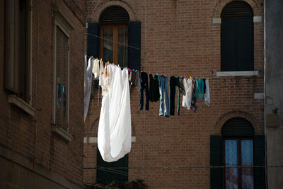 hanging