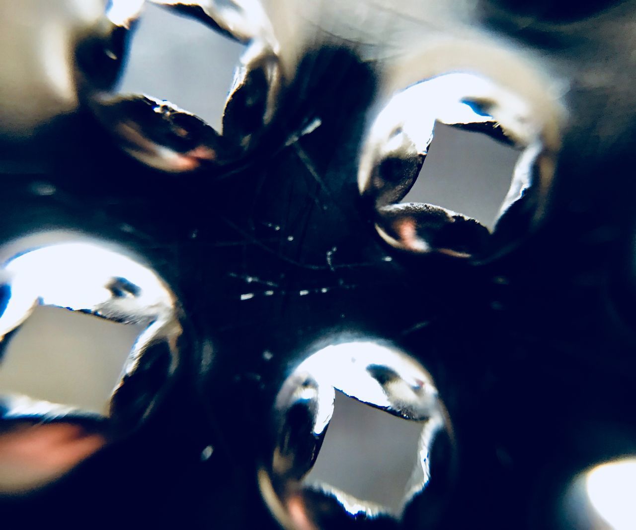 FULL FRAME SHOT OF WINE GLASS WITH REFLECTION OF MIRROR