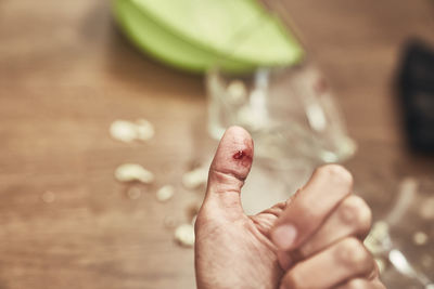 Close-up of hand