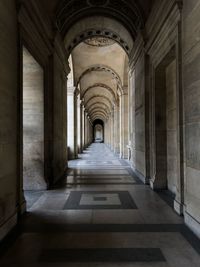 Diminishing perspective of empty corridor