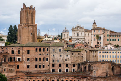 Buildings in city