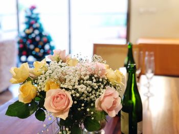 Close-up of rose bouquet on table