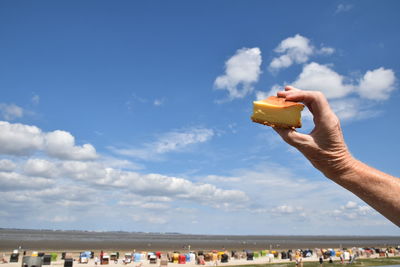 A cheesecake above the clouds