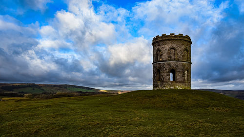 View of old ruins against sky