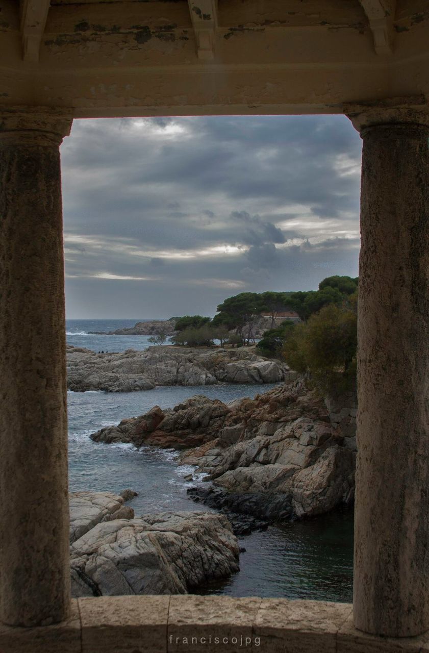 sea, beach, sky, scenics, cloud - sky, horizon over water, nature, water, day, no people, beauty in nature, landscape, tree, outdoors